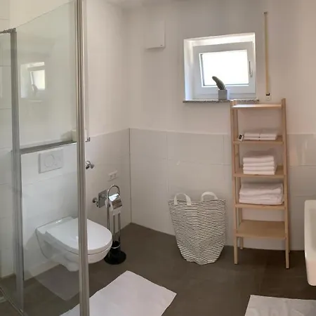 Zum Hohlenstein Апартаменты Деггенхаузерталь